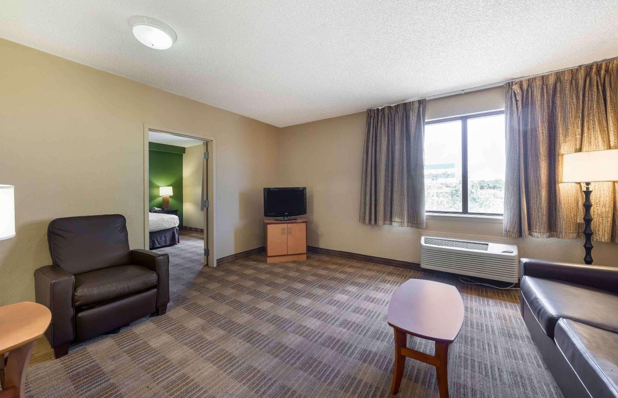 Extended Stay America Select Suites - Atlanta - Kennesaw Chastain Rd Екстериор снимка